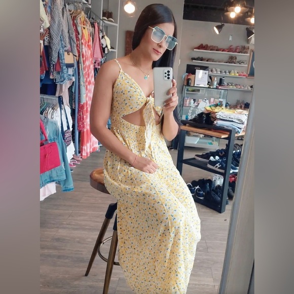 NWT Hesperus Cut Out Smocked Tie Front Daisy Maxi Dress |Size L - Picture 3 of 10